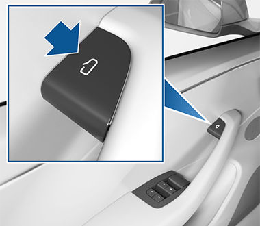 an arrow pointing to the open door button