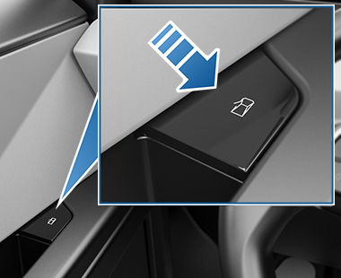 an arrow pointing to the open door button