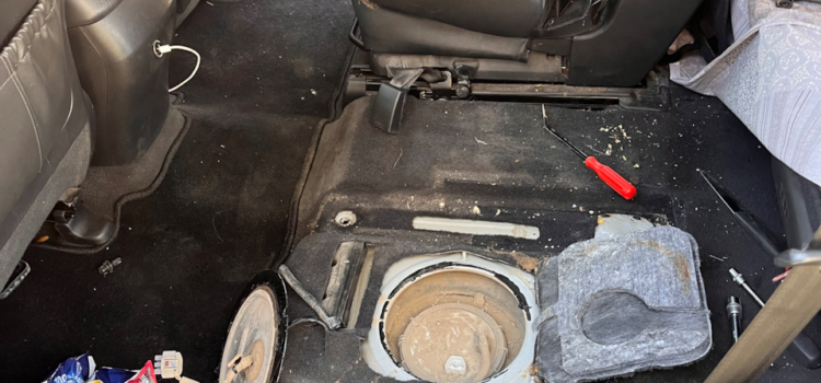 Jak wymienić filtr paliwa Hyundai Santa Fe